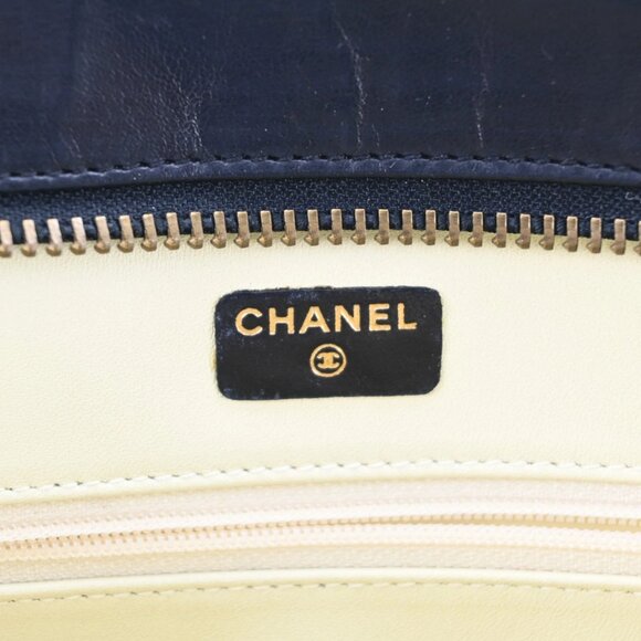 AUTHENTIC CHANEL Matelasse Black Leather Pouch Bag bsj797-121225 - Picture 15 of 16